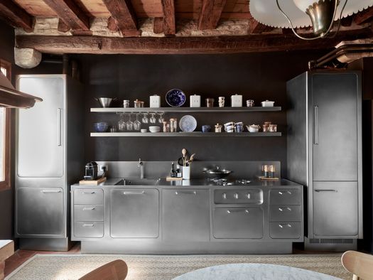 A Bespoke Stainless Steel Kitchen in the Heart of Venice