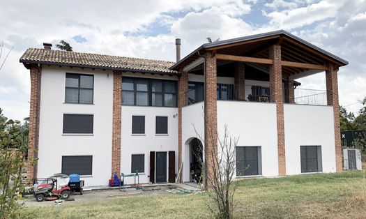 Poroton® per una casa affacciata sul Parco dei Boschi di Carrega