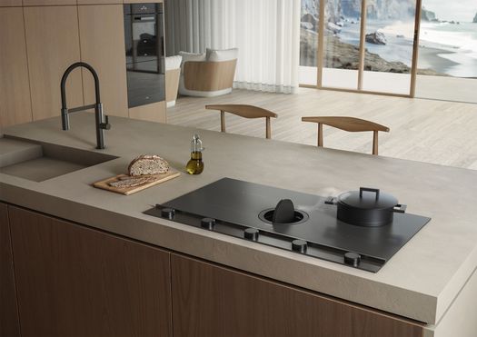 Il total black opaco veste i piani aspiranti NikolaTesla di Elica 