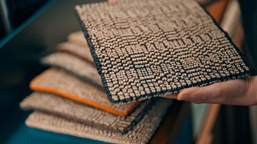 Tradizione artigianale e ricerca materica: i tappeti G.T.DESIGN
