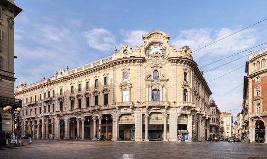 Tra passato e presente: Finstral e il restyling di Palazzo Generali a Torino