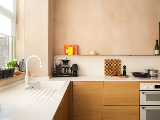 The Purity of Himacs Meets the Warmth of Wood