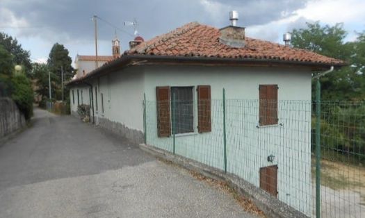 Uretek: barriera chimica contro l’umidità di risalita in una villetta ad Asti