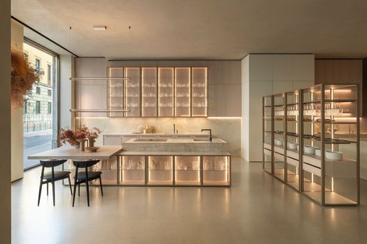 Euromobil in Corso Monforte: The Flagship as a Design Space