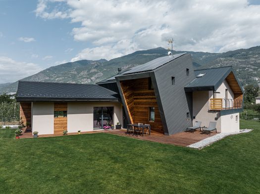 Avvolgente, creativo, dinamico: l’alluminio Prefa esalta l’architettura