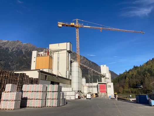 Neues dach für den Röfix produktionsturm in Parcines (BZ)