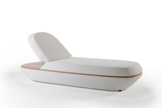 Reflex presenta il nuovo sunbed firmato Pininfarina