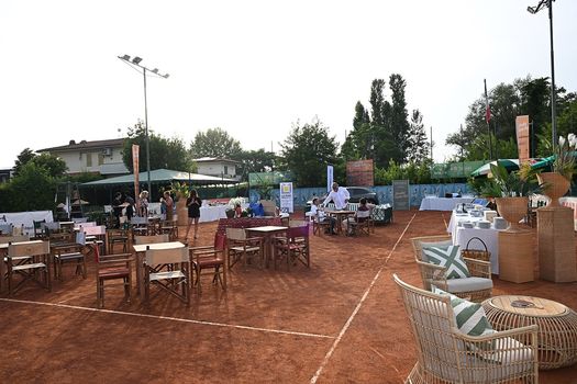 Tennis Court Becomes Networking Platform