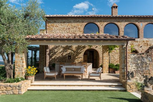 Il recupero di un antico casolare in Val d'Orcia 