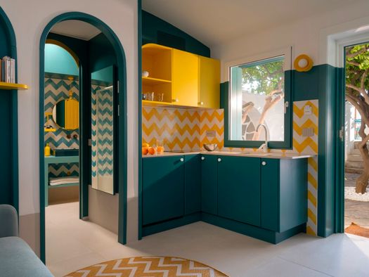 5 space-saving ideas for furnishing a small kitchen