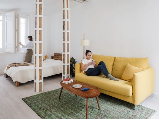 5 space-saving ideas to furnish a 270 sq ft small studio apartment