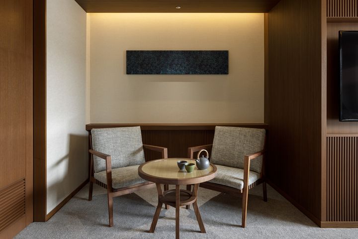 Holzmöbel von Ritzwell für das neue Okura Hotel in Tokio