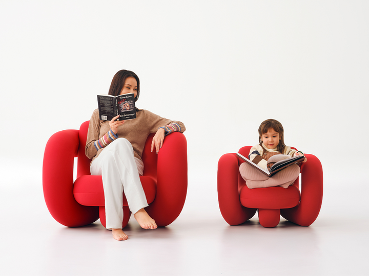 HC28 COSMO presents the AI-generated TWISTY MINI chair