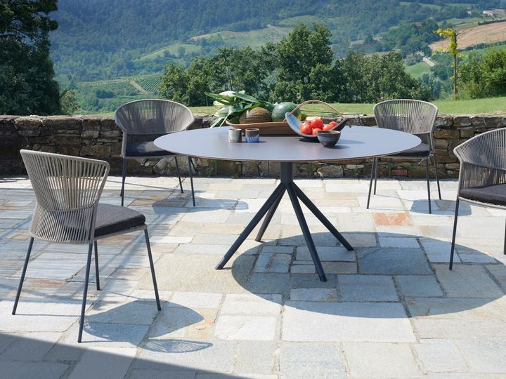 Versatility and Lightness. OTX by Potocco