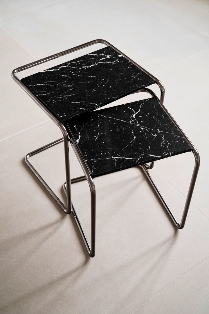 B 97 coffee table - JS. THONET - photo Hartmut Nägele 13