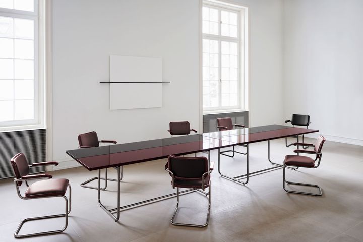 S 1070 table - JS. THONET - photo Haris Epaminonda 21