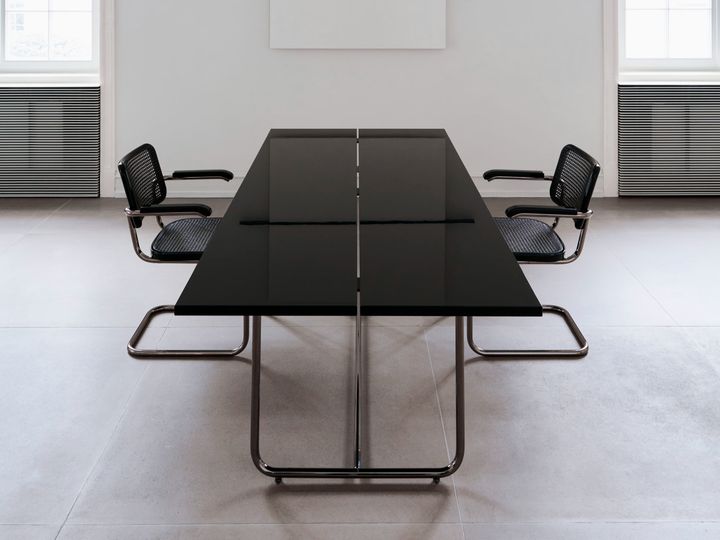 S 1070 table - JS. THONET - photo Haris Epaminonda 19