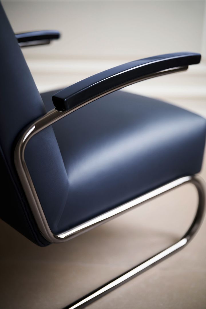 S 411 armchair - JS. THONET - photo Hartmut Nägele 15