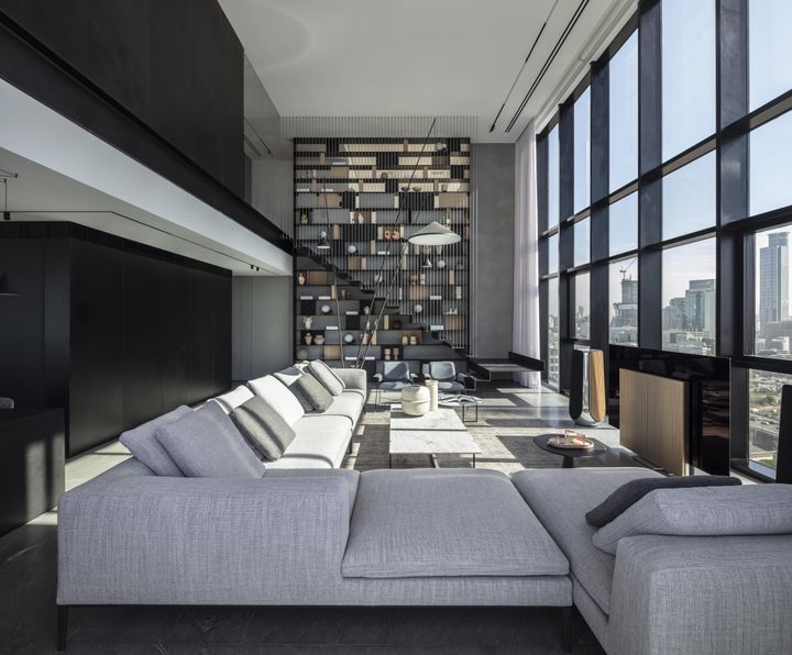 V Penthouse, Ph. Amit Geron 12