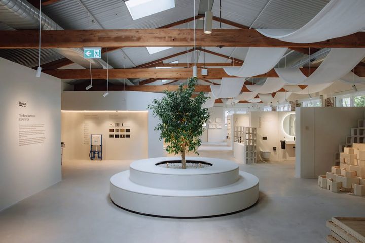 The Sydney Gallery is part of the Roca Group’s global network of cultural and design spaces, which are designed to serve as platforms for the exchange of ideas and the exploration of architecture, design, and contemporary lifestyles. 13