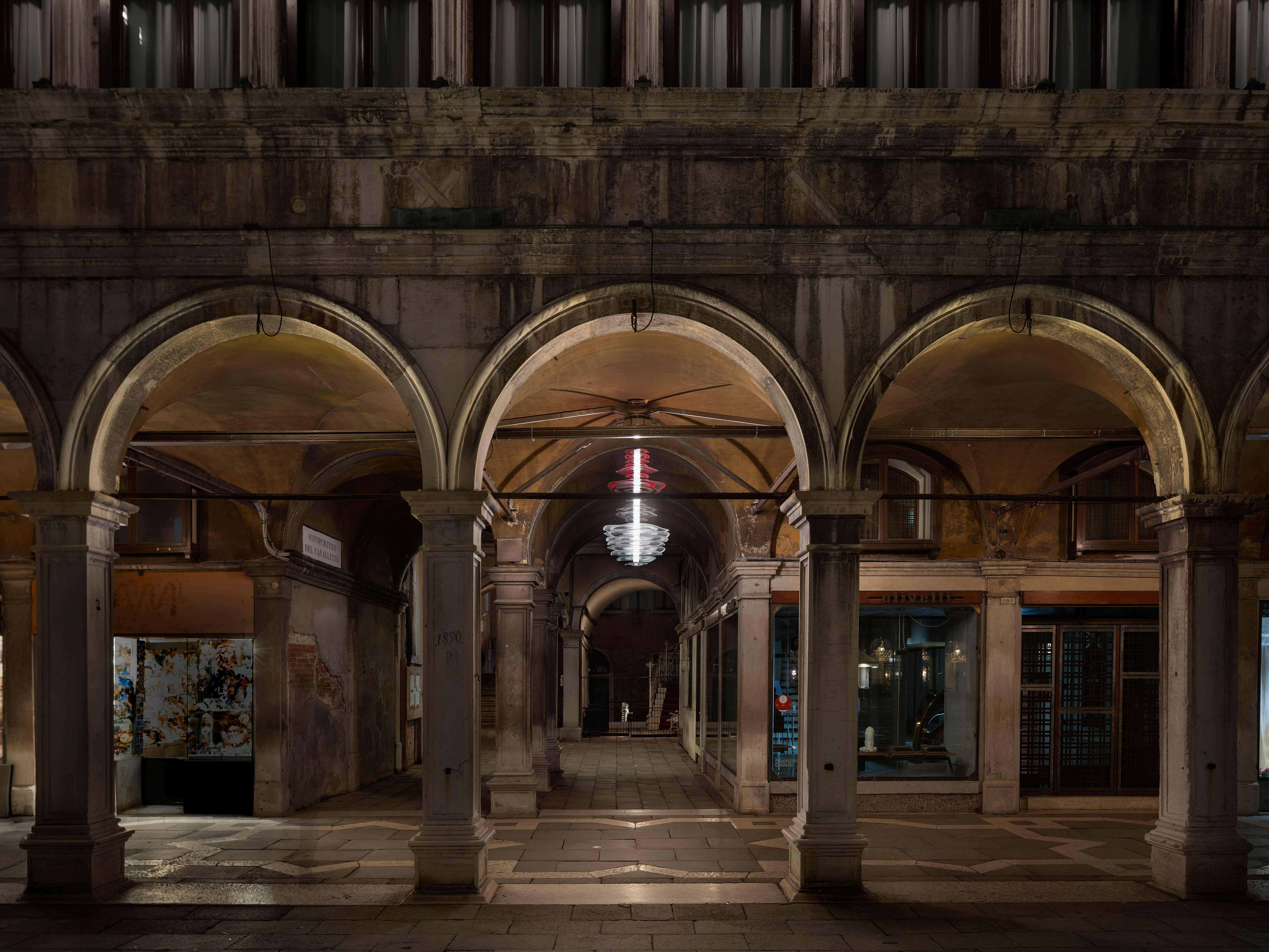 Barovier&Toso accende Venezia a 'Murano illumina il mondo'