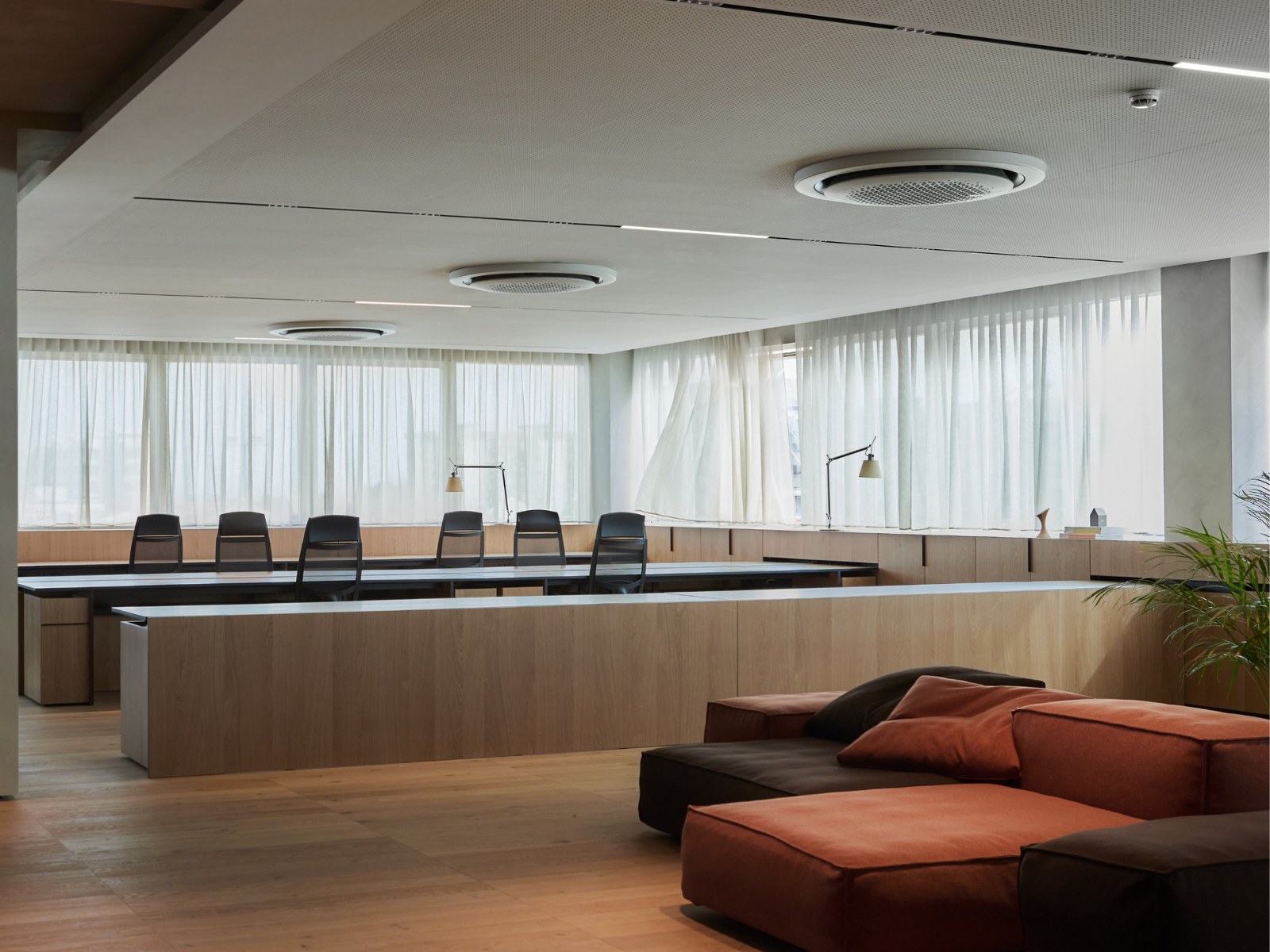 Büroprojekte: Ideen und Einrichtungslösungen für zeitgemäße Arbeitswelten