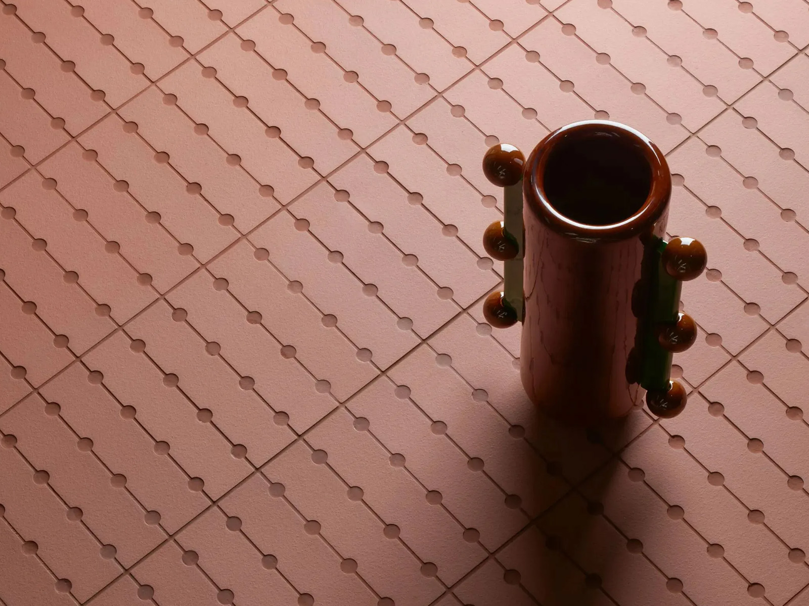 Neuen Boden auf altem Boden verlegen: wann das Überverlegen möglich ist