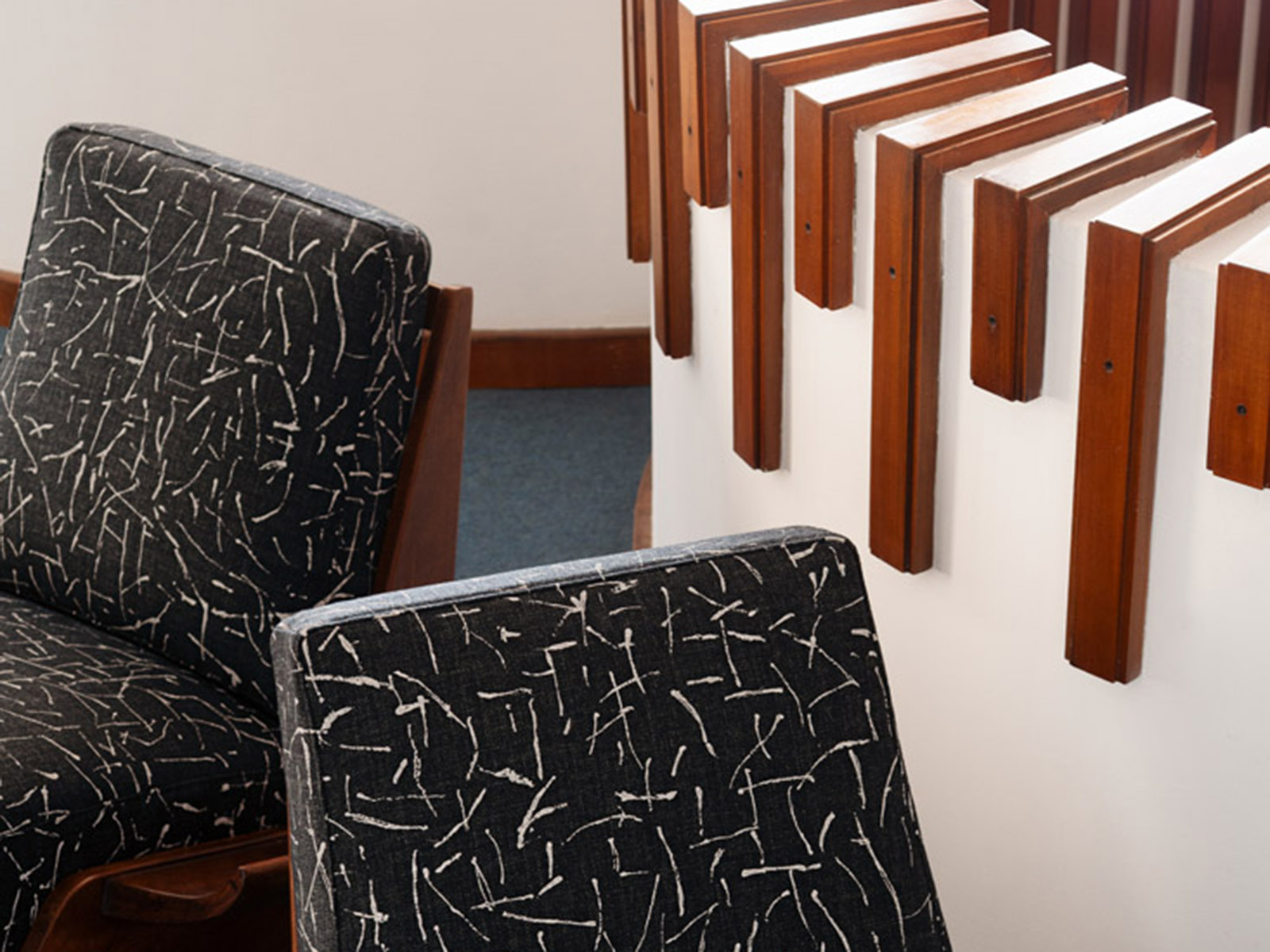 Dedar Kollektion 2026: Abstrakt und konzeptuell gestaltete Stoffe in edlen Materialien