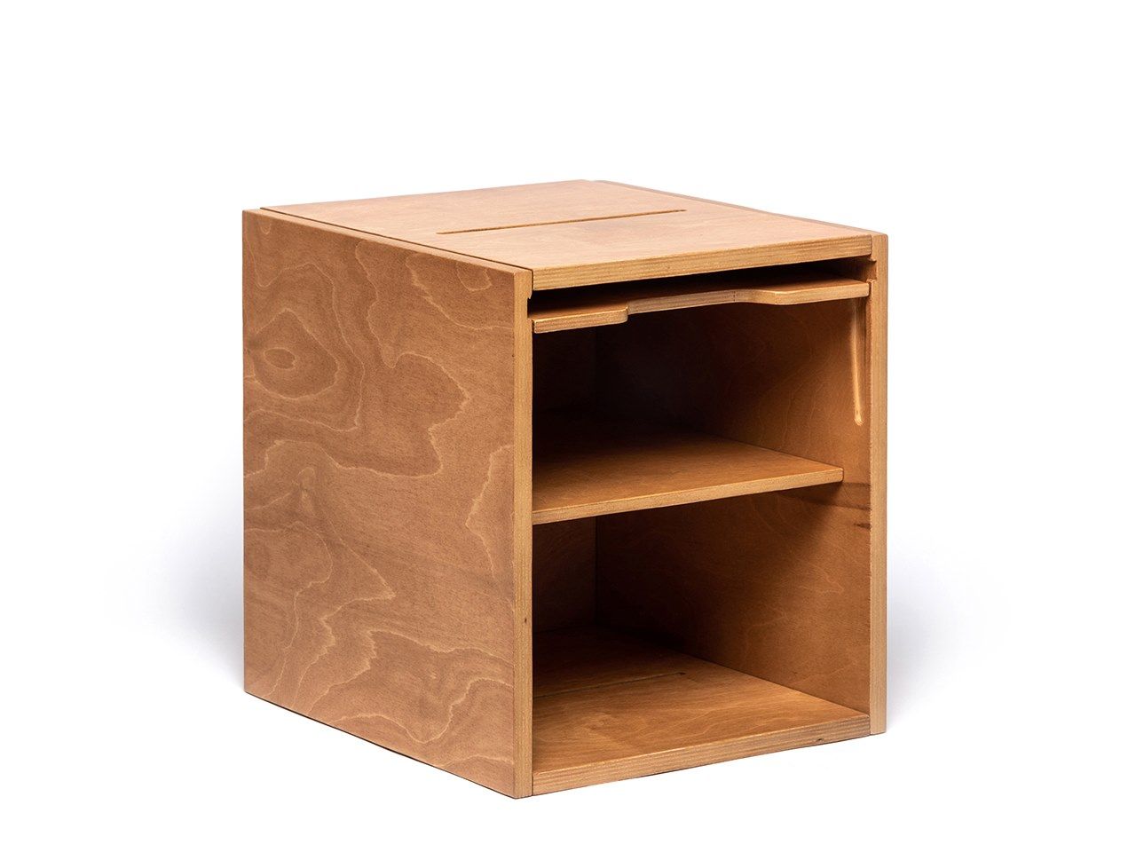 ADAKTO Freestanding modular container By PlayWood