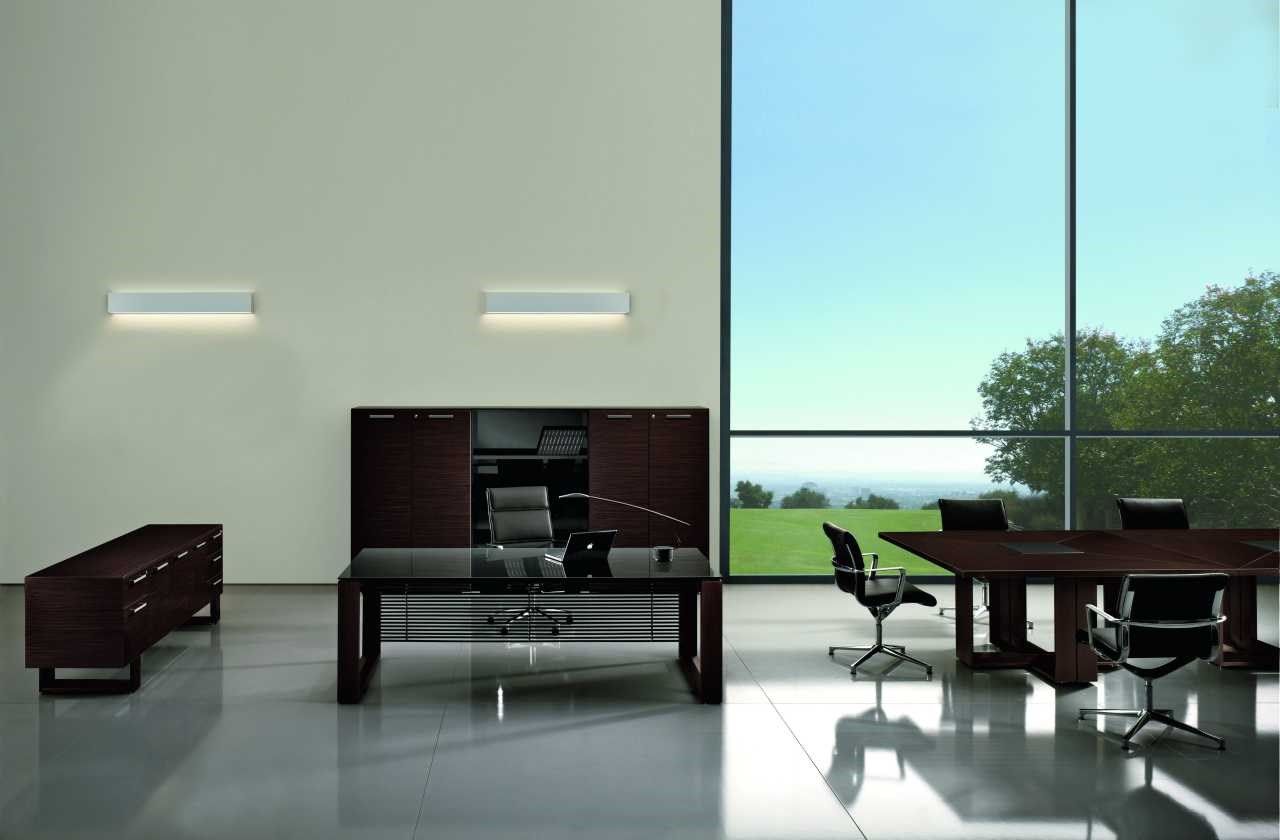 ARCHE Tempered glass office desk By Bralco design Gianantonio Perin