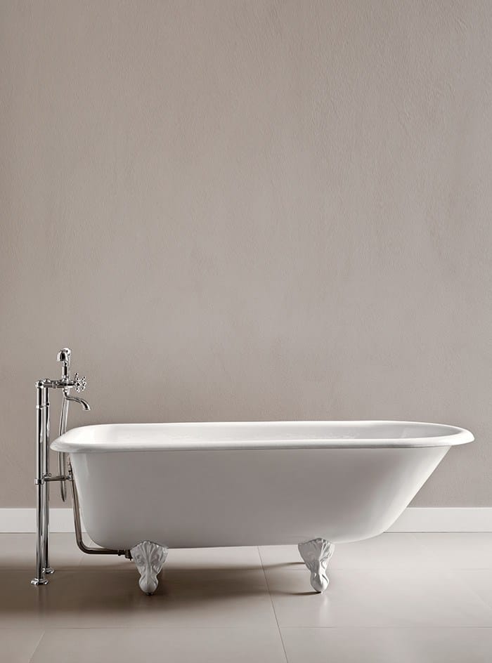 ASCOTT Cast iron bathtub on legs By BATH&BATH
