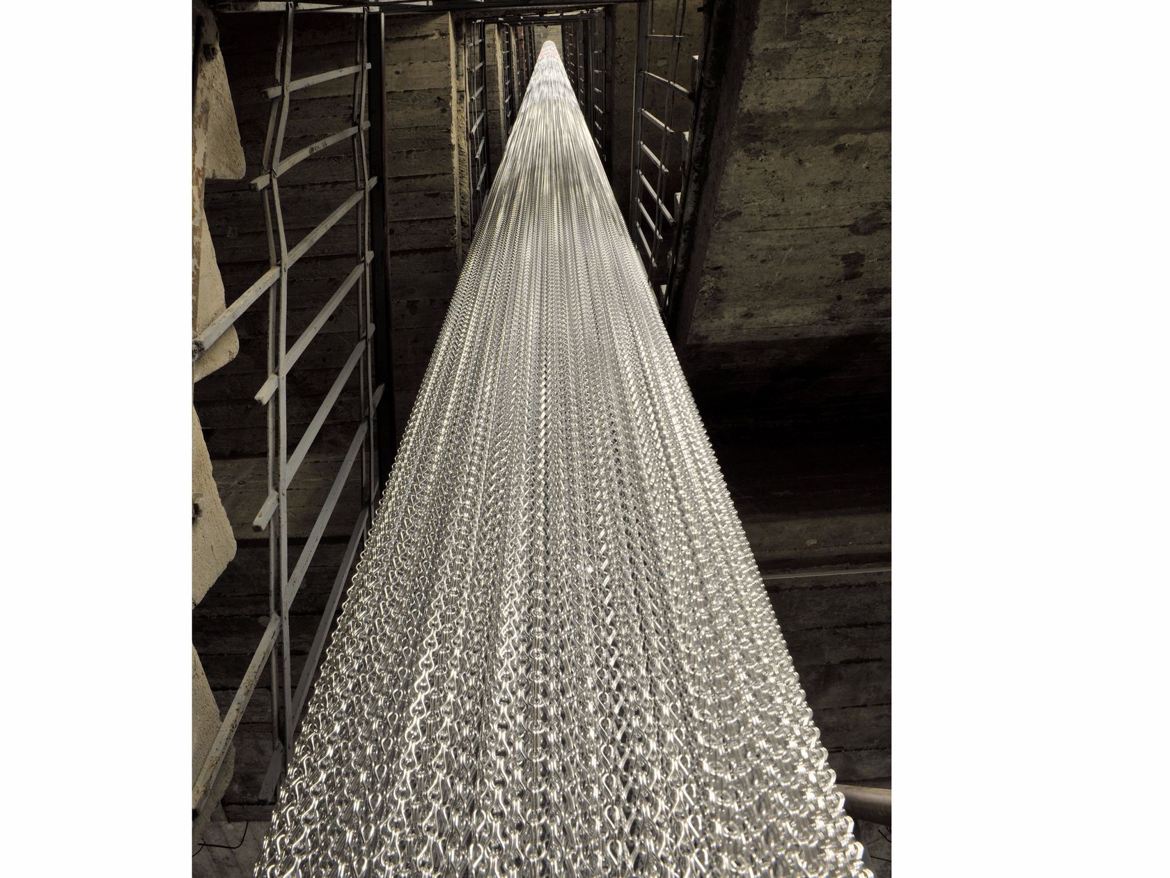 Kriskadecor: Anodised aluminium chains | Archiproducts