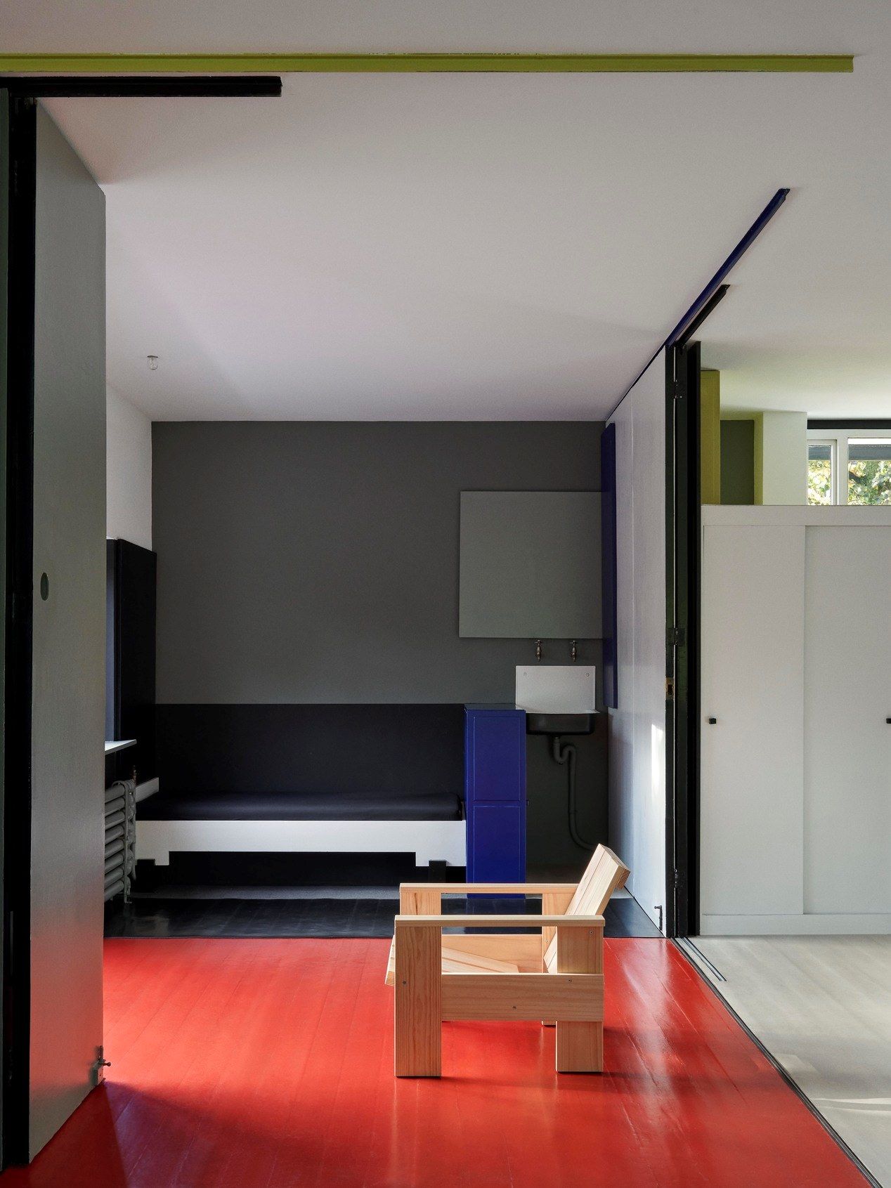 CRATE Butaca para jardín de pino con brazos By Hay | design Gerrit ...