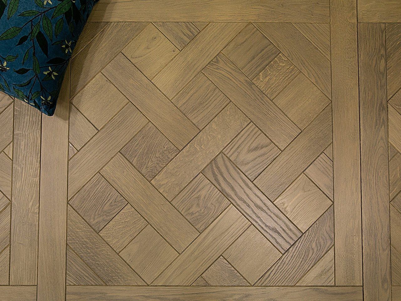DALLES DE VERSAILLES BRUT Solid wood parquet By Décoplus Parquets