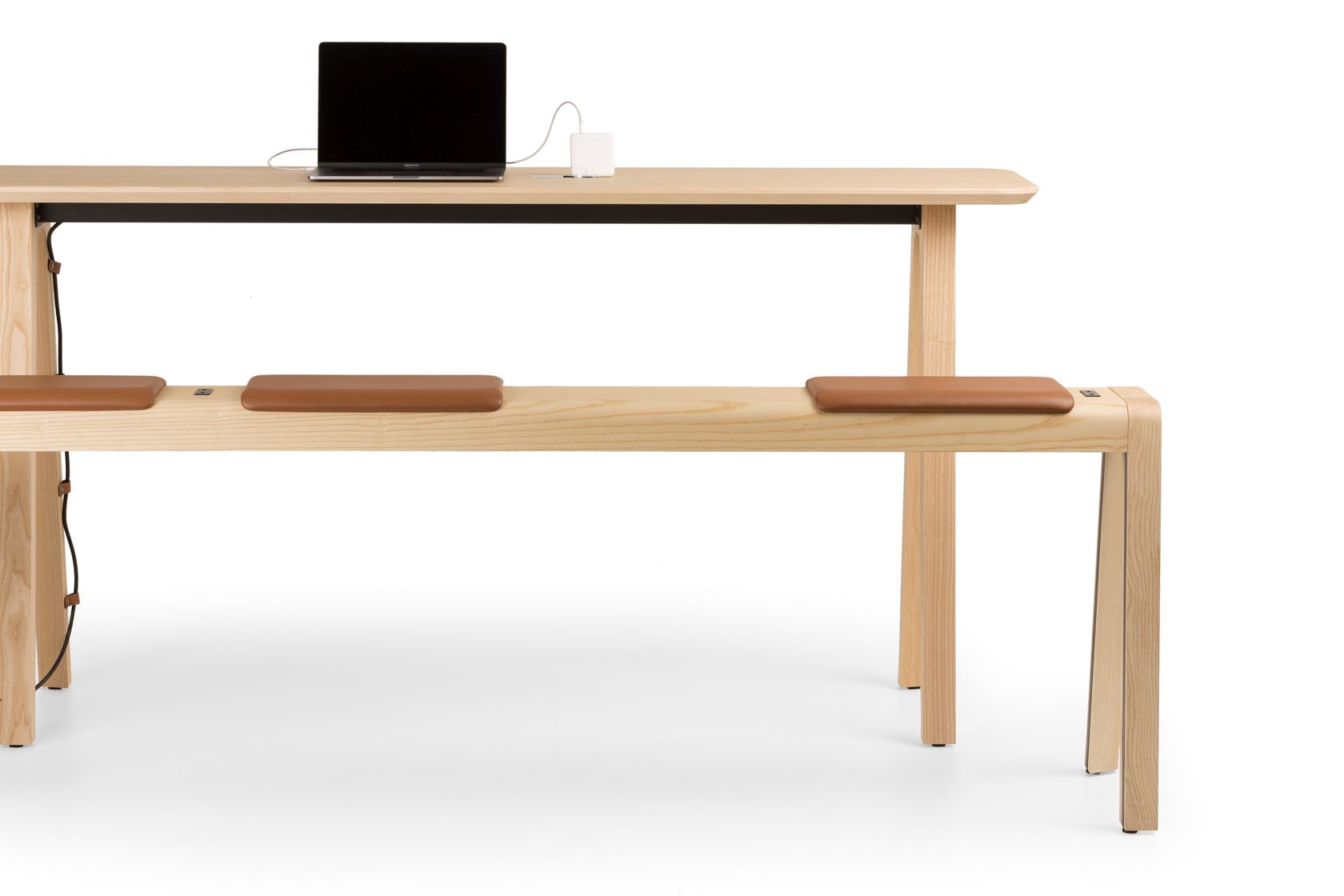 E-QUO | Table E-QUO Collection By True Design design Orlandini Design