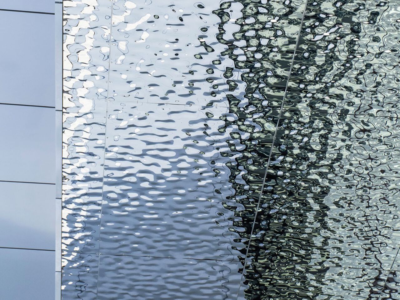 BUMPS Plate Panel for facade By Emboss