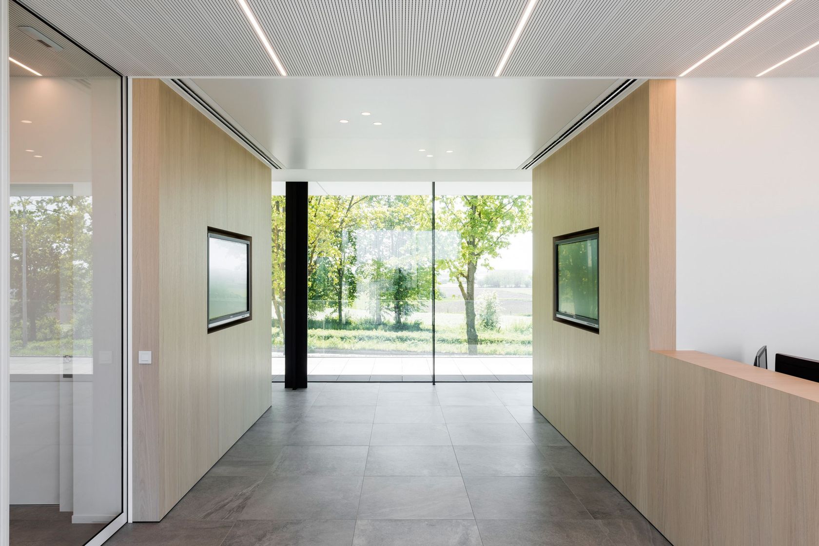 FEMTOLINE 35 TRIMLESS Linear lighting profile By Delta Light