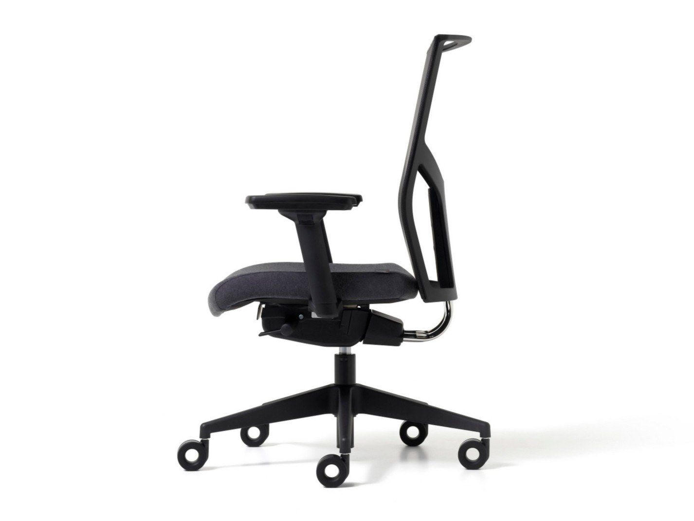 FIT Mesh office chair with armrests with 5Spoke base By Diemme