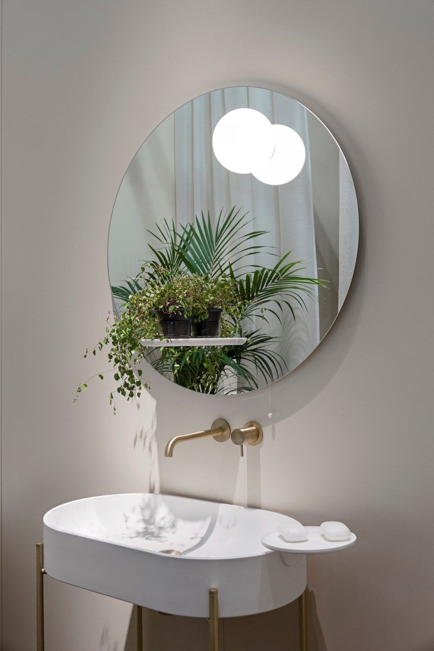 Round wallmounted bathroom mirror FLOAT By Ex.t design Samuel Wilkinson