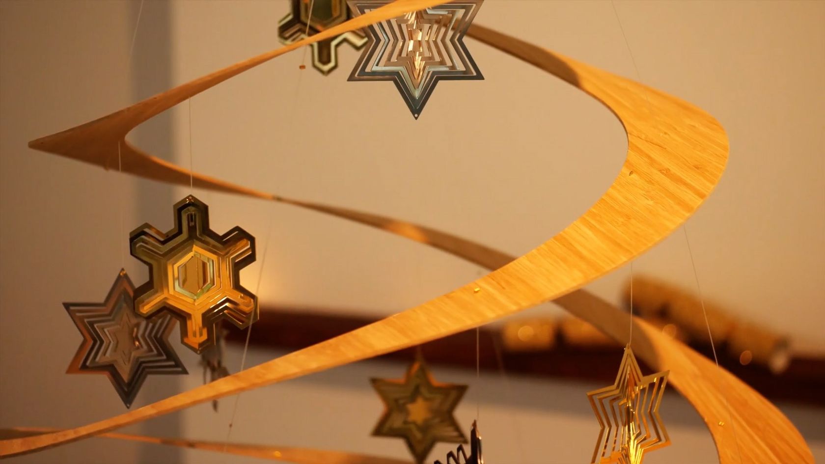 FLOATING TREE hanging decoration By Bcompact design Zev Bianchi