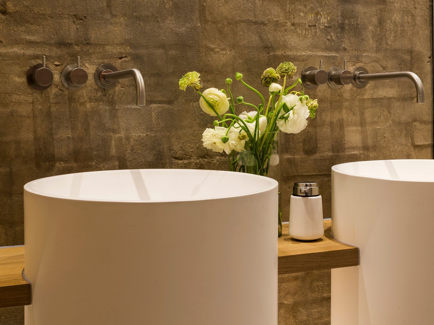 Bathroom furniture set FORM 1 WHITEPIGMENTED OAK By Multiform