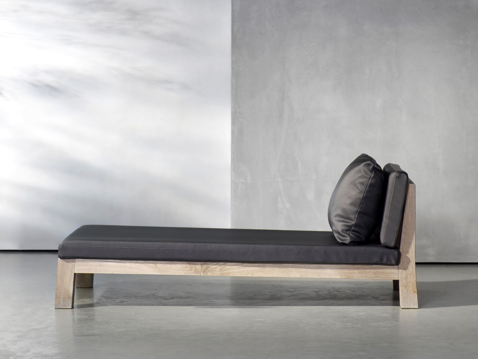 GIJS Garden daybed By Piet Boon design Piet Boon