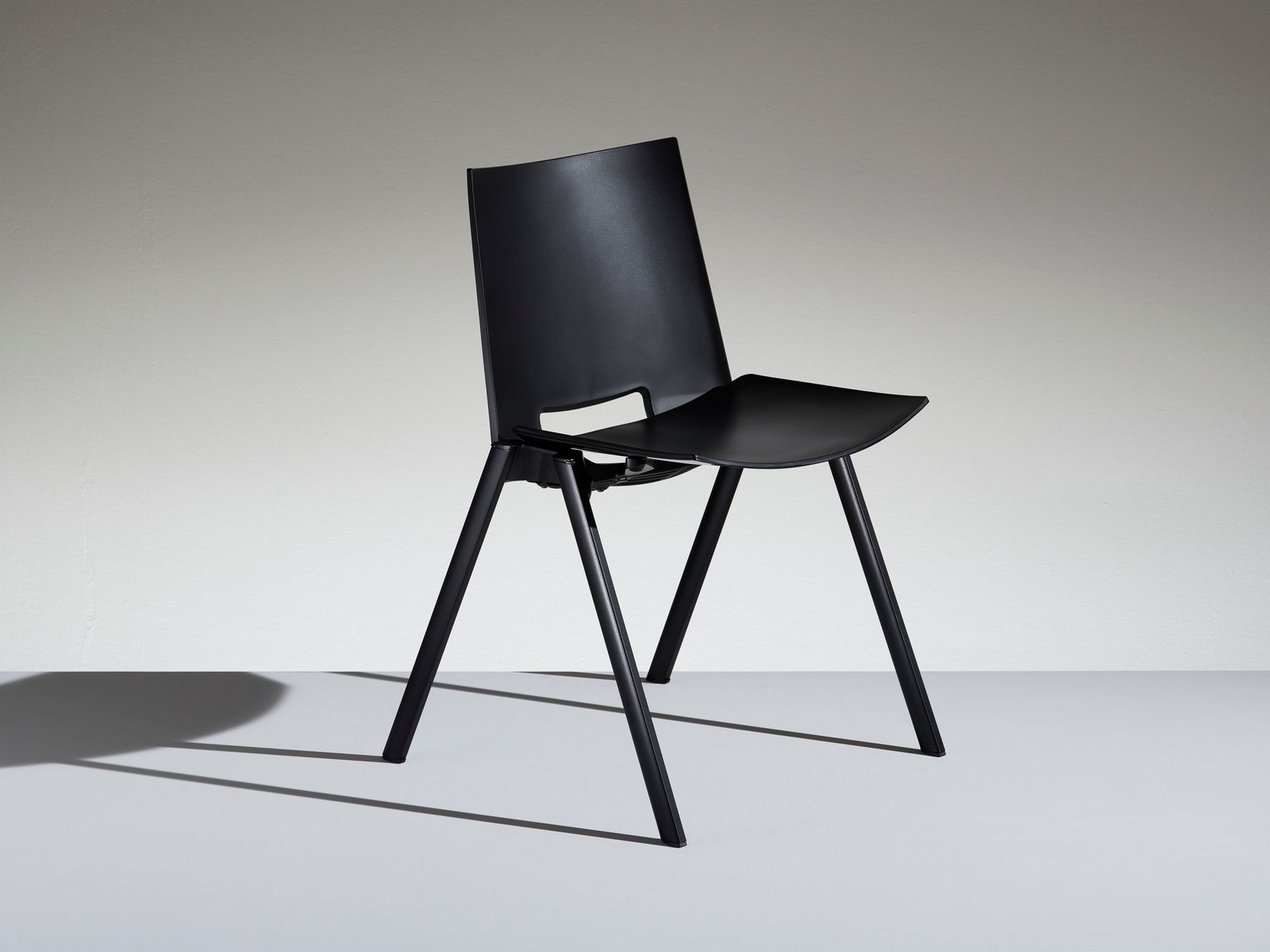 HL³ Polypropylene chair By LAMM design Lucci Orlandini Design