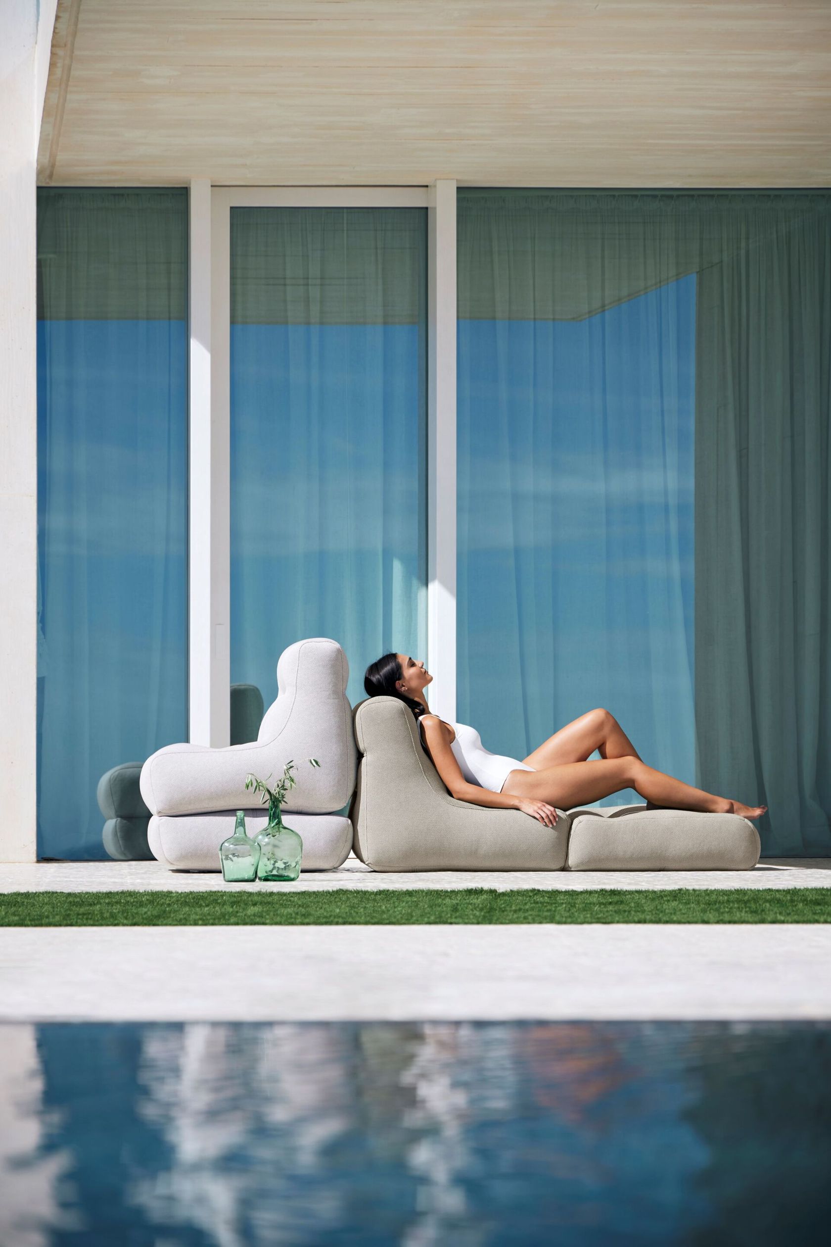 OGO - SIT POOL SAND Poltrona da giardino By In Stock
