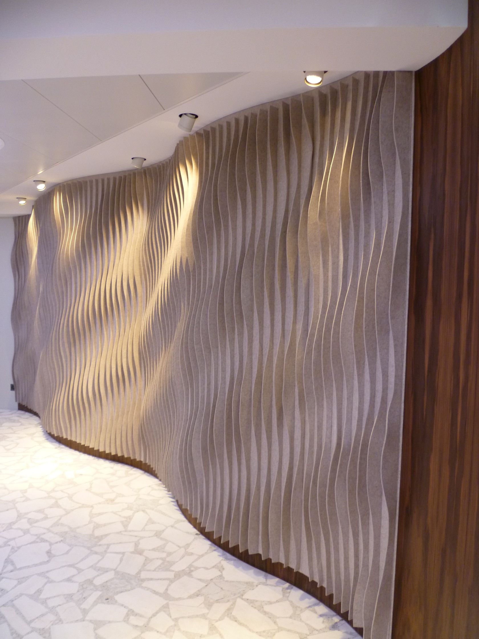 LAINE CURVED Decorative acoustical panel By Anne Kyyrö Quinn