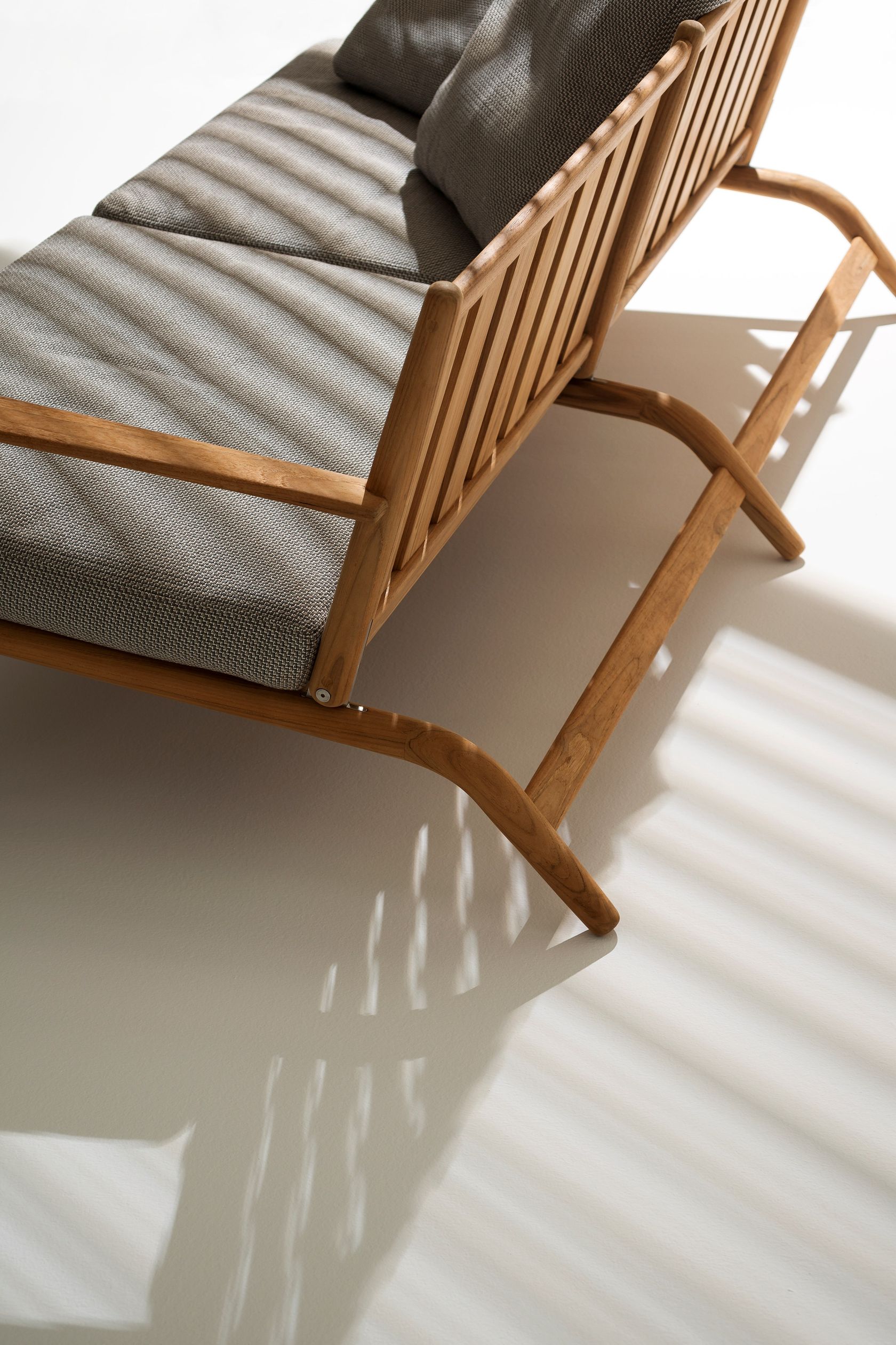 Sofá de jardín 2 plazas de teca LEVANTE 102 Colección Levante By RODA