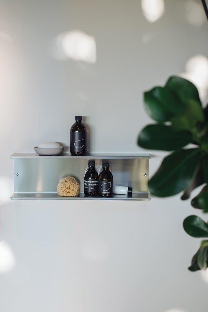 MACH 2 Stainless steel bathroom wall shelf By Agape design Konstantin