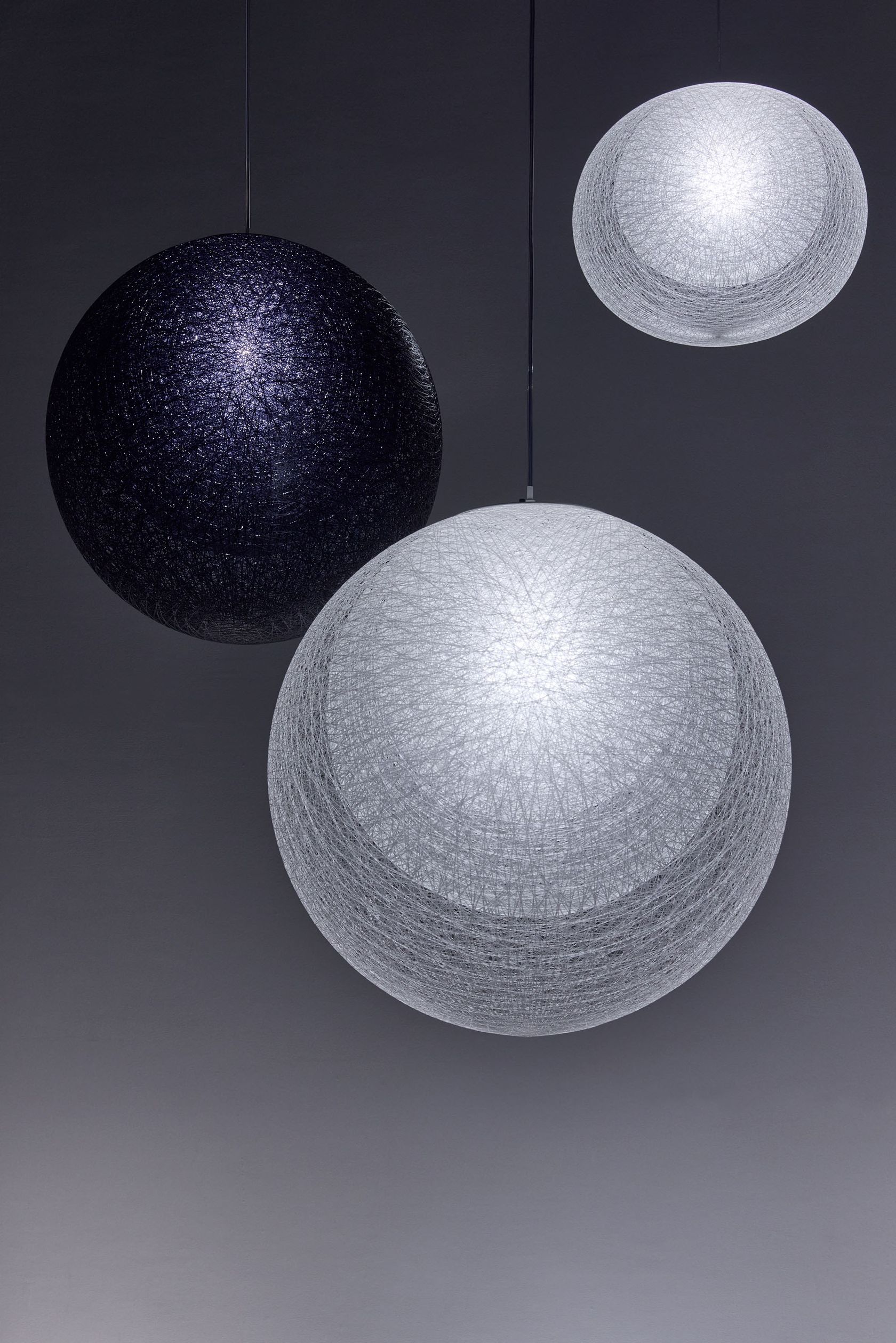 MAYUHANA® SPHERE Lampada a sospensione in vetroresina By YAMAGIWA ...