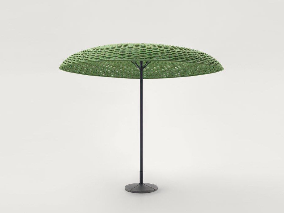 MOGAMBO Garden umbrella By Paola Lenti