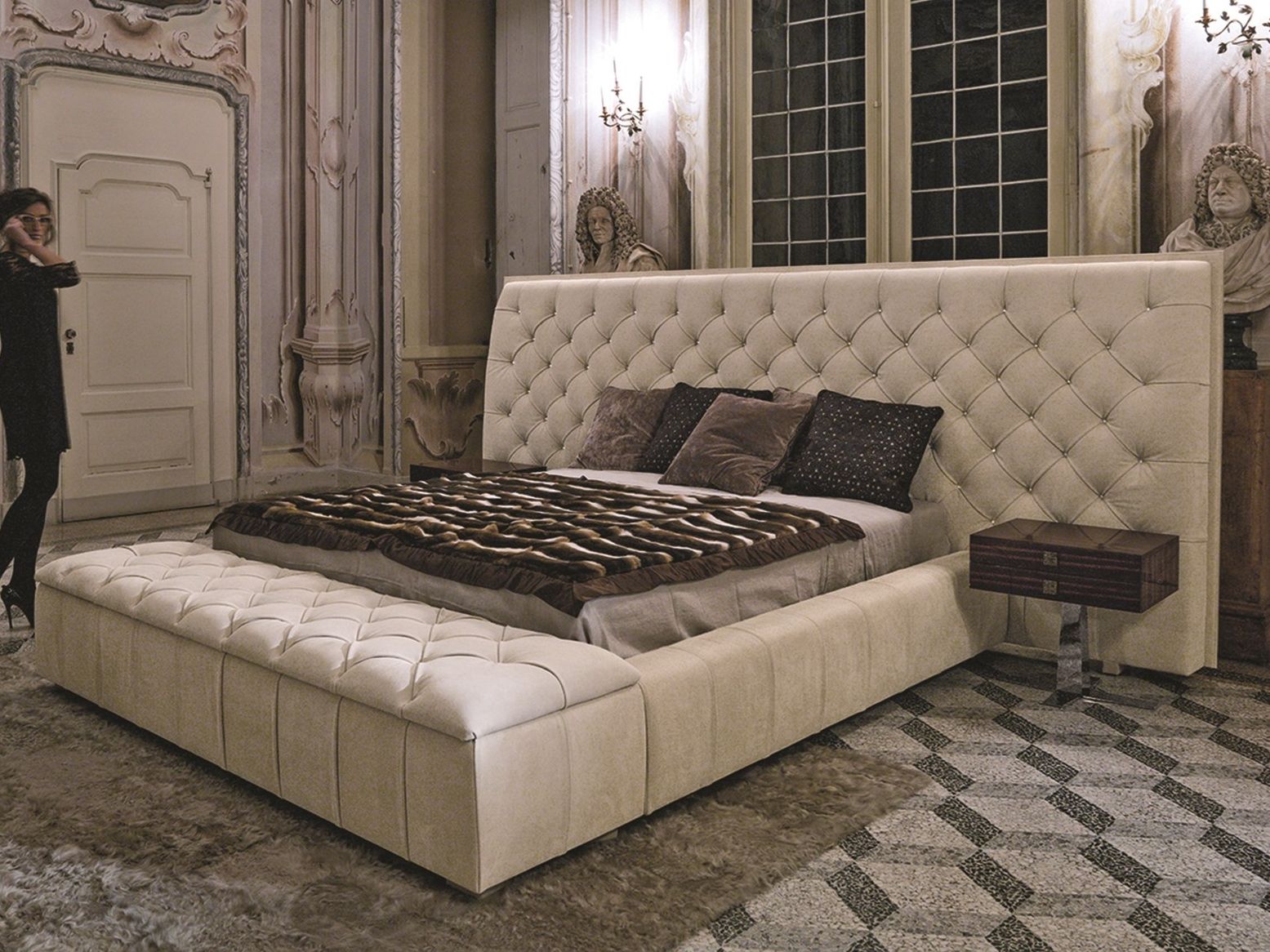 NAPOLEON Bed By Longhi design Giuseppe Viganò